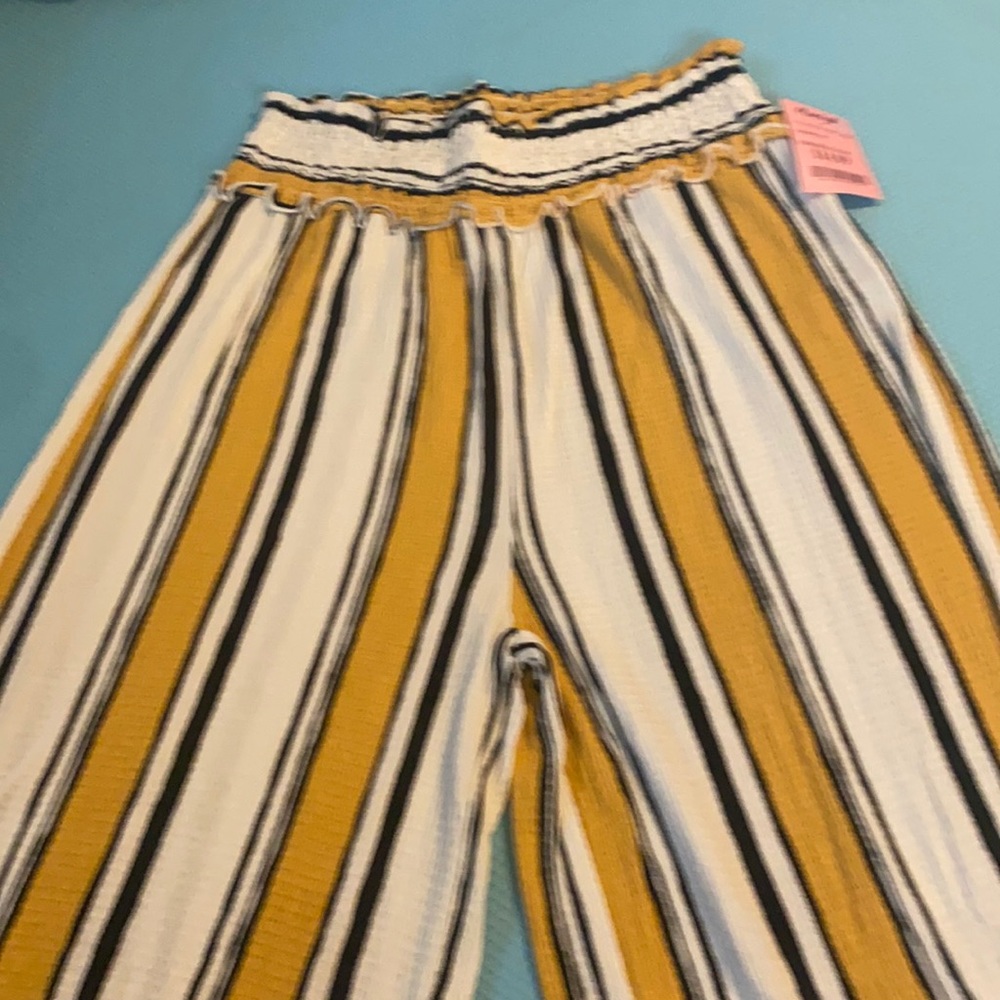 Wide leg pants